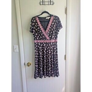 Ann Taylor LOFT Black Floral Flowy Light Weight Dress Stretch Size 8 V Neck